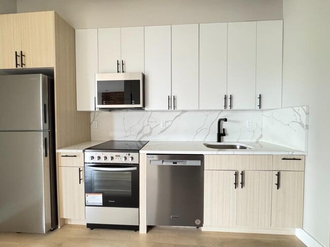 Foto del edificio - 2 bedroom in Brooklyn NY 11215