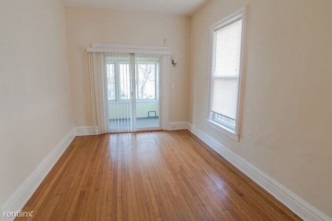 Building Photo - 2 br, 1 bath House - 364 Bates Avenue