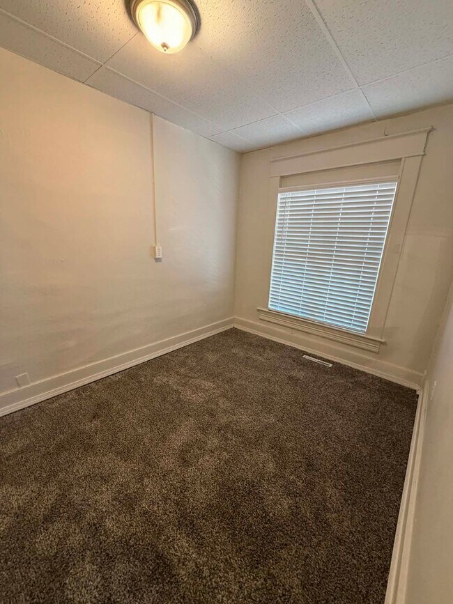 Foto del edificio - 210&amp;210 1/2 S Pearl