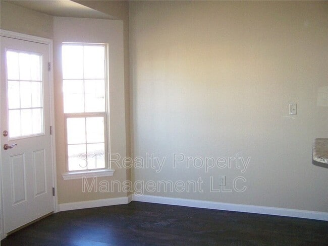 Building Photo - 1013 Rice St