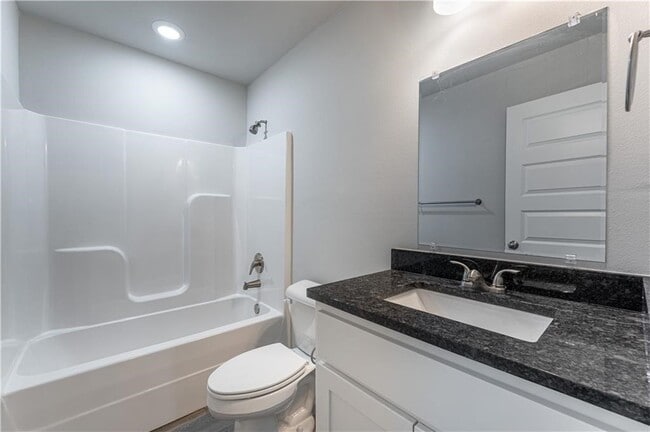Building Photo - 102 Ryder St