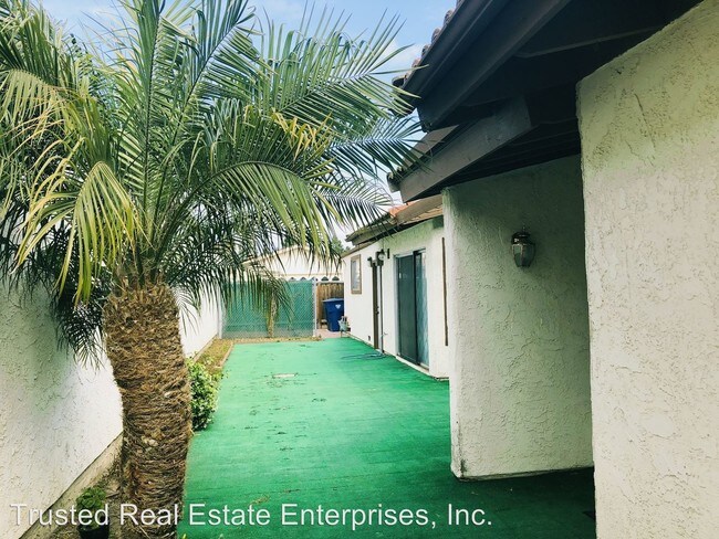 Foto del edificio - 3 br, 2 bath House - 924 Belmont Street