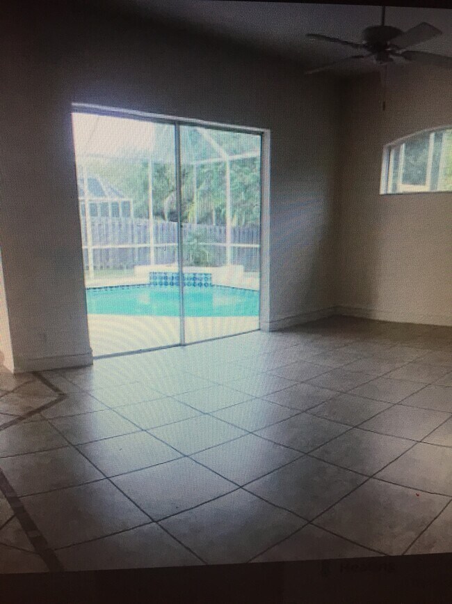 Foto del edificio - 7165 42nd Ct E