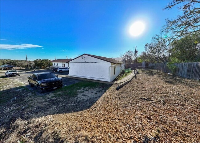 Building Photo - 1410 Marlton St