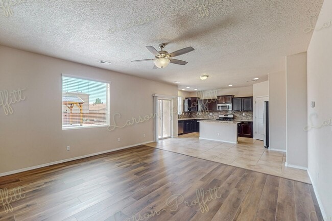 Building Photo - 1038 Desert Sunflower Dr NE