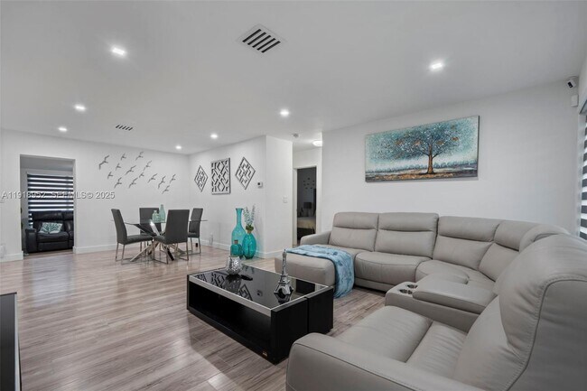 Foto del edificio - 850 SW 31st Ave