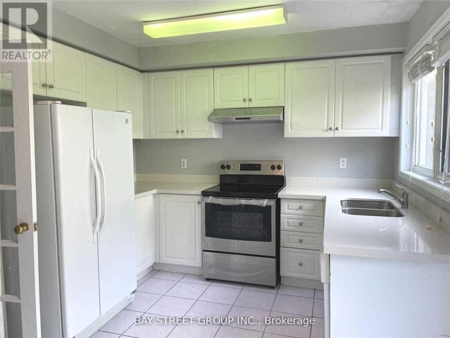 Building Photo - 19 Rosebank Dr