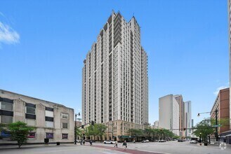 Building Photo - 1234/1250 S Michigan Ave