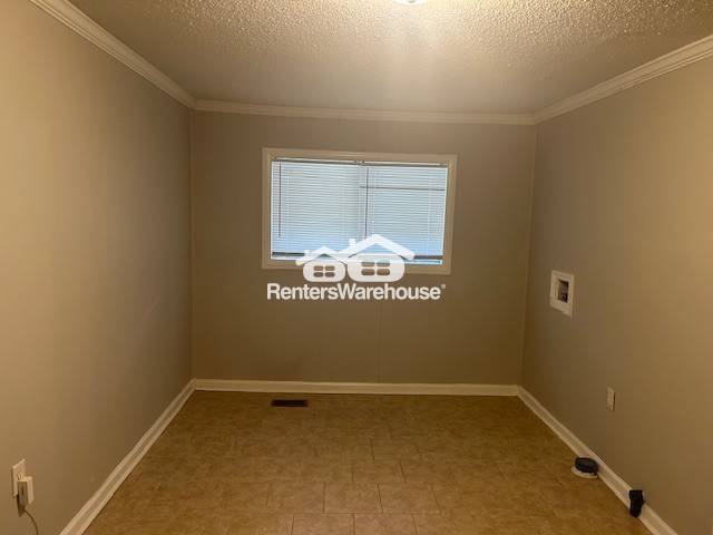 Foto del edificio - 2710 Moore Rd
