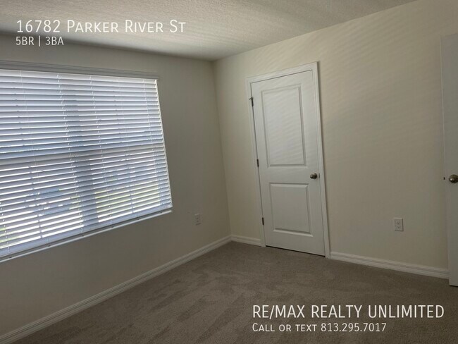 Building Photo - 16782 Parker River St
