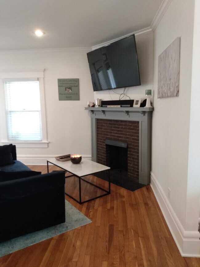 Building Photo - 503 S 3rd St