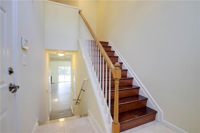 Building Photo - 4033 Oak Glenn Dr