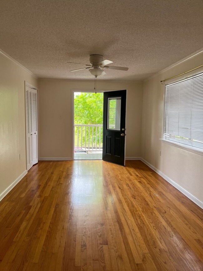 Photo - 4221 Palmyra St Apartment