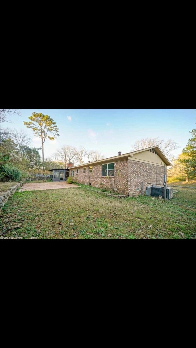 Building Photo - 230 Leemar Pl