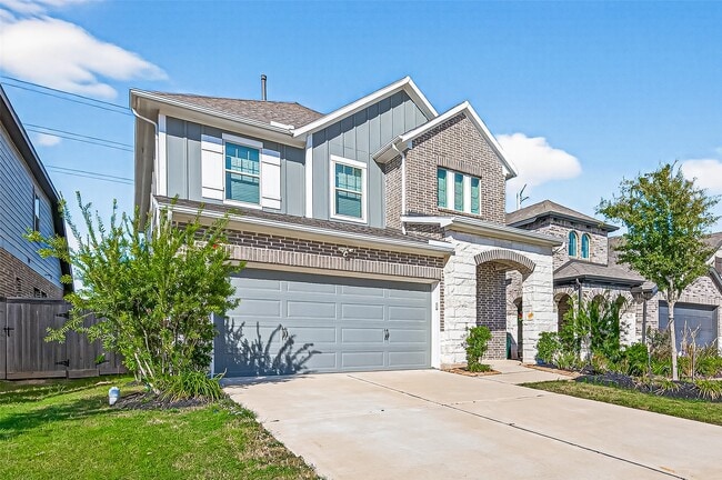 Building Photo - 23754 Pullin Market Dr