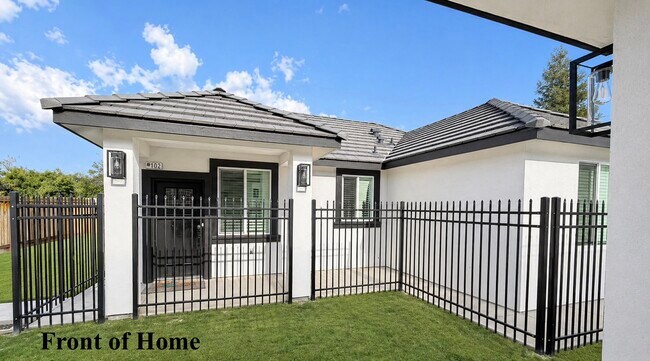 Foto del edificio - 590 N Lincoln Ave