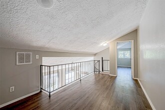 Building Photo - 5105 Beaver Hollow Dr