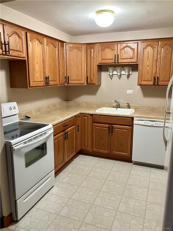 Foto del edificio - 6529 Harshmanville Rd