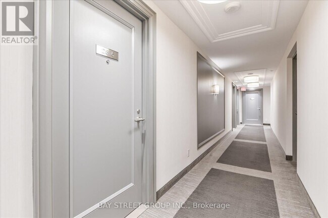 Photo du bâtiment - 155 Yorkville Ave