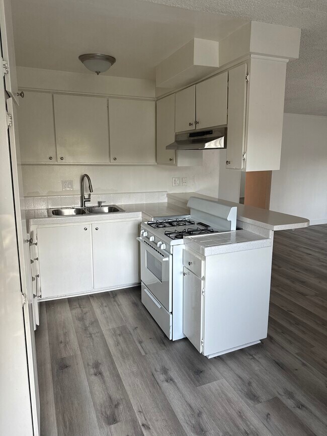 Photo - 8202 Ashgrove Dr Apartment