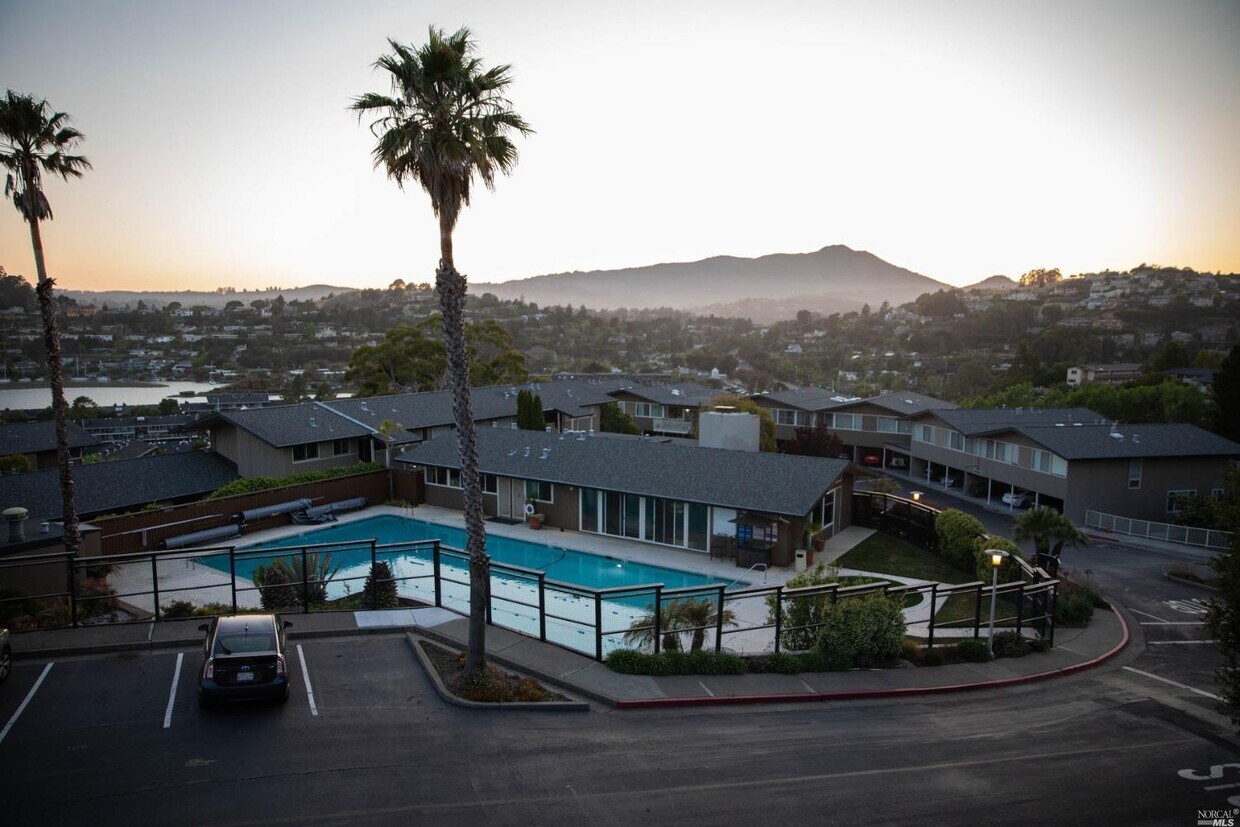 5 Way Unit 20, Tiburon, CA 94920 Condo for Rent in Tiburon, CA