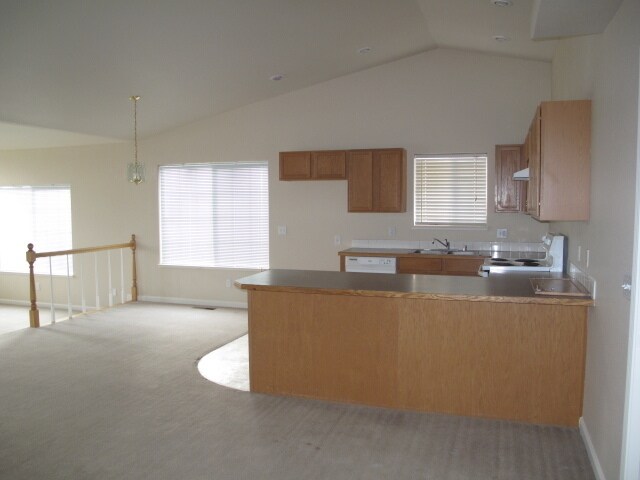 Building Photo - On the Fernley Golf Course-Divot