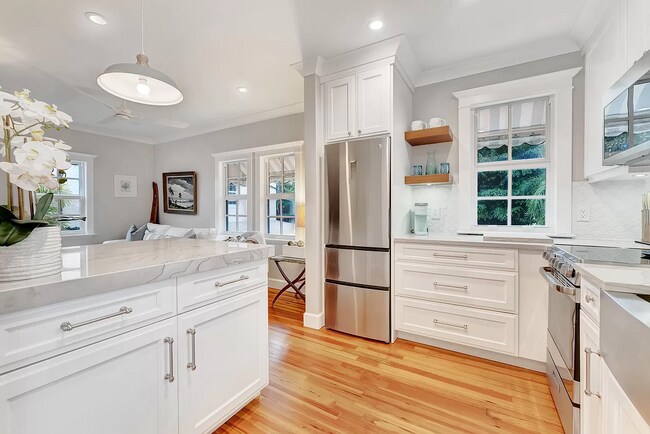Kitchen with All New Appliances - 1616 N Swinton Ave