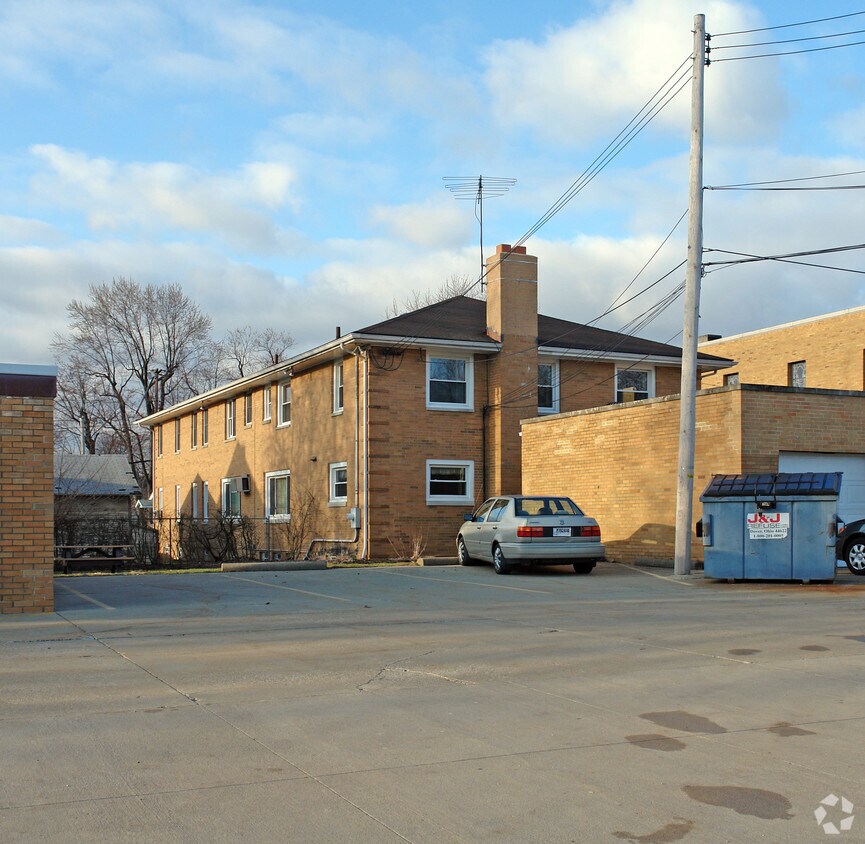 Foto del edificio - 795 Russell Ave