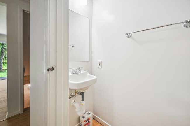 Building Photo - 9403 Lost Trail Way