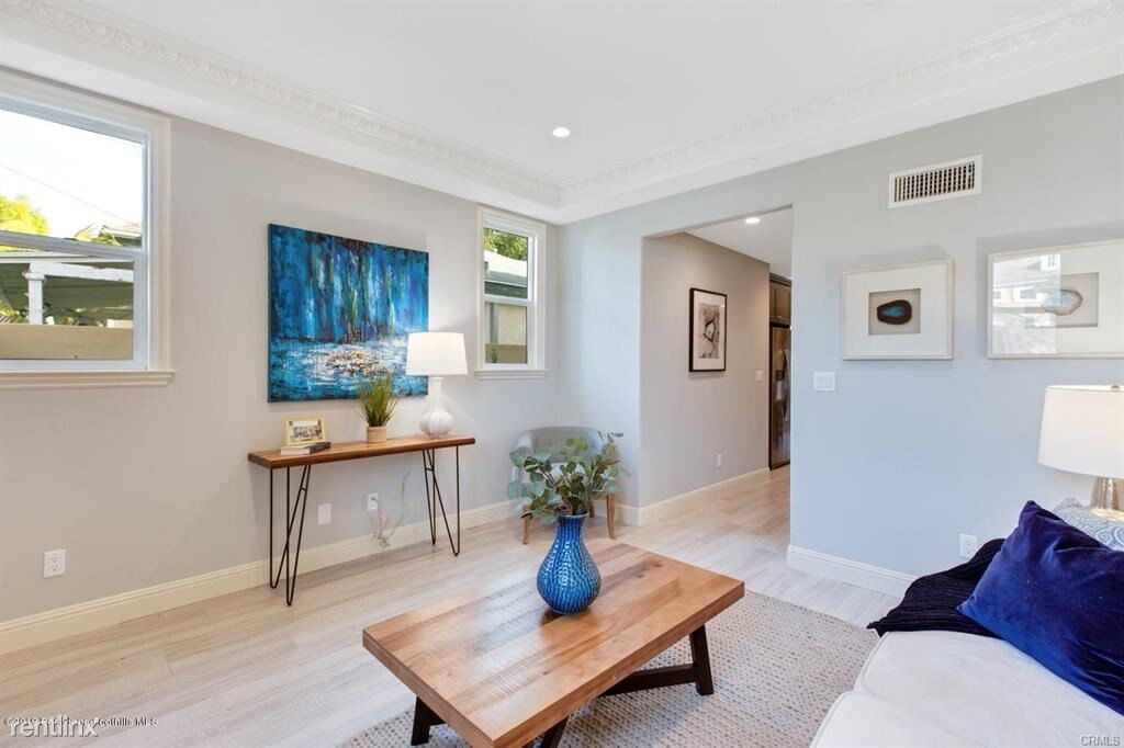 Primary Photo - 3 br, 3.5 bath Townhome - 216 S 3rd Ave # A