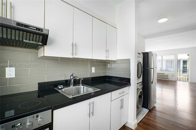 Foto del edificio - 320 80th St
