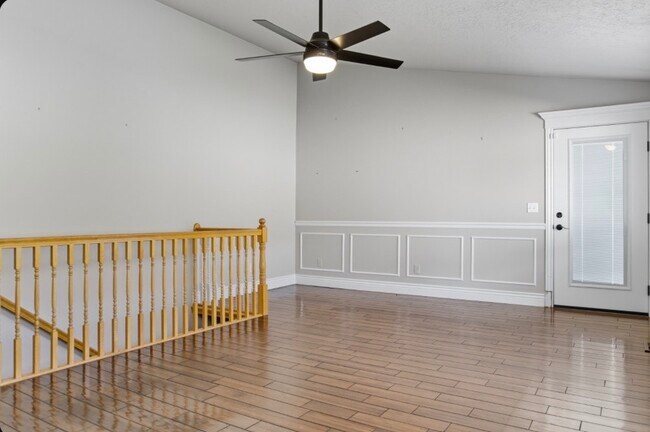 Building Photo - 909-1520 1520 N Cir