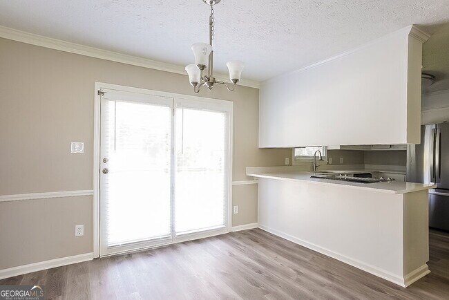 Building Photo - 529 Valleyview Dr