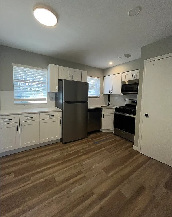 Building Photo - 3329 Lawn Ave