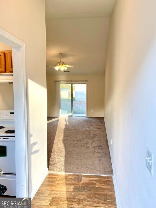 Building Photo - 409 Lawnwood Ct