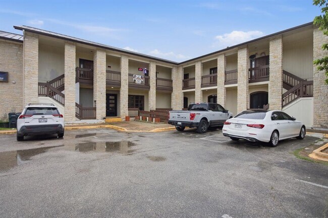 Foto del edificio - 611 Carpenter Ave
