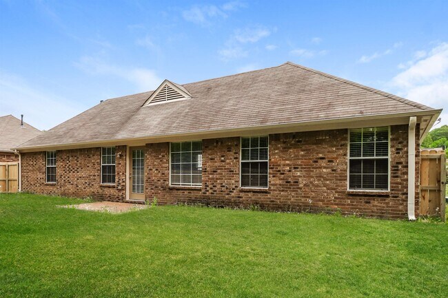 Building Photo - 10046 Nolton Cir