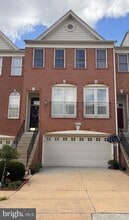 Building Photo - 25219 Larks Terrace