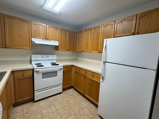 Building Photo - Gated Community - 1 Bedroom minutes to Amelia Island