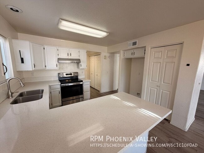 Foto del edificio - 3310 W Golden Ln