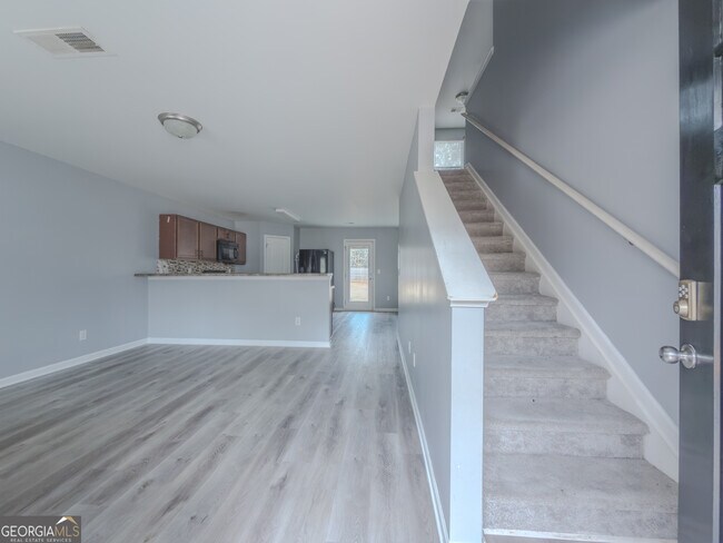 Foto del edificio - 340 Arthurs Ln