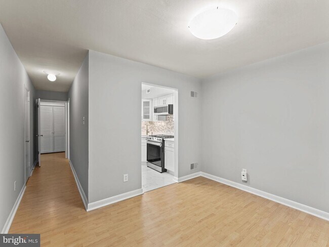 Building Photo - 11609 Vantage Hill Rd