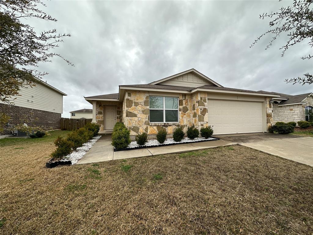 316 Pack Horse Dr, Bastrop, TX 78602 House Rental in Bastrop, TX