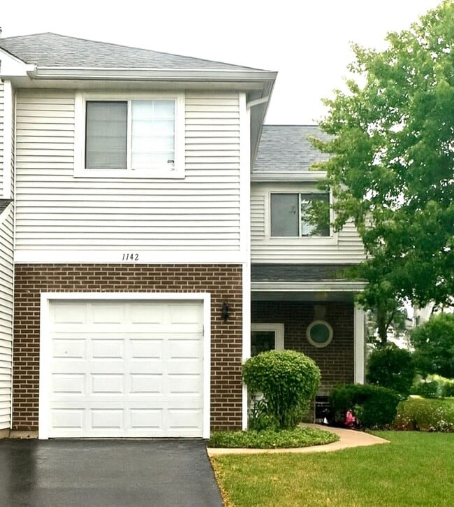 Foto del edificio - 1142 E Wilson Ave