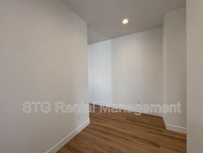 Building Photo - 2963 E Snowberry Dr