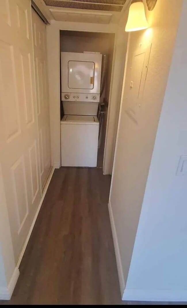 Foto del edificio - 3645 Country Oaks Loop
