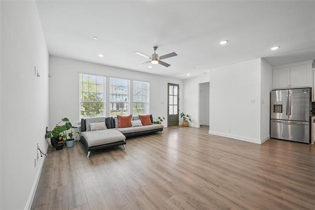 Foto del edificio - 8845 Phoebe Rd