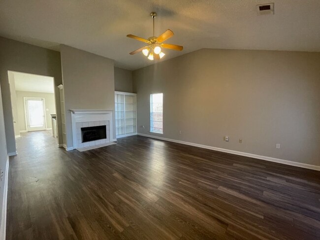 Photo - Adorable home in Ross Point Farms