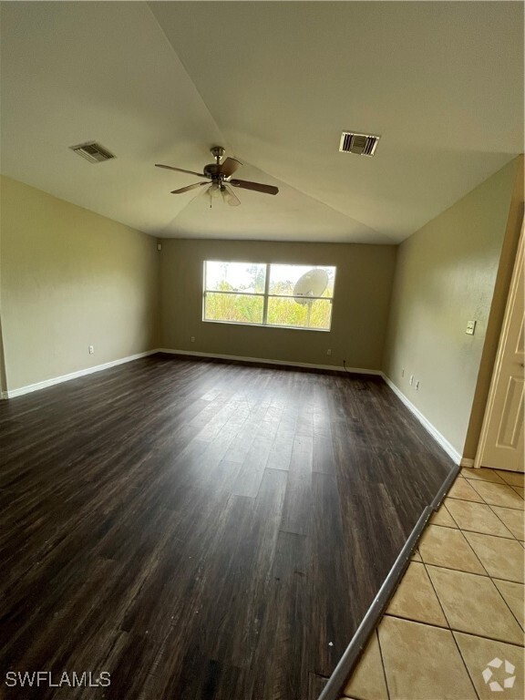 Building Photo - 1088 Jaguar Blvd