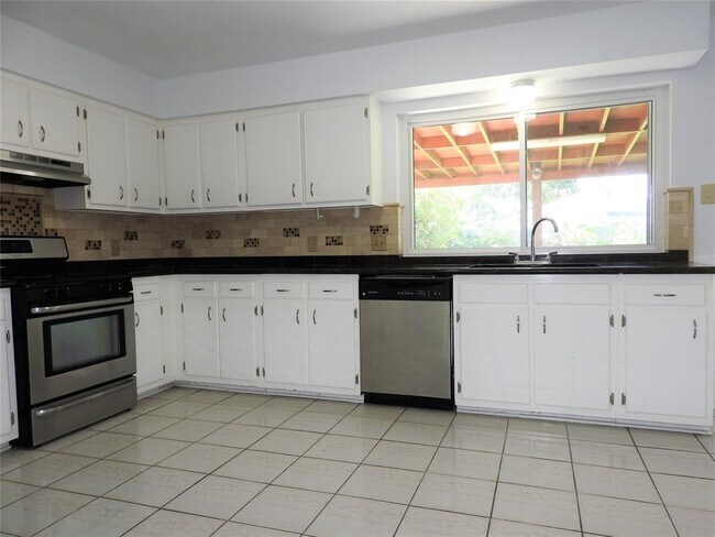 Foto del edificio - 10534 Alcott Dr